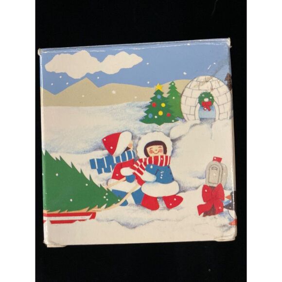 Avon Vintage 1983 Igloo plastic 3” ornament - Picture 6 of 11